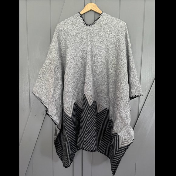 Blanket Shawl - Picture 2 of 2